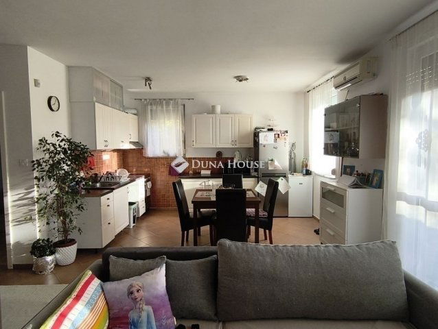 Eladó téglalakás, Budapesten, XIII. kerületben 93 M Ft, 3 szobás