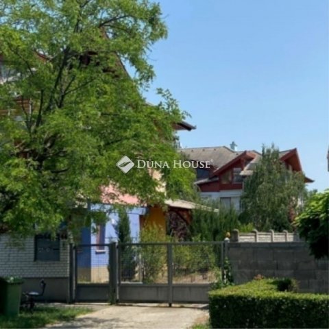 Eladó téglalakás, Budapesten, XVIII. kerületben 69.9 M Ft