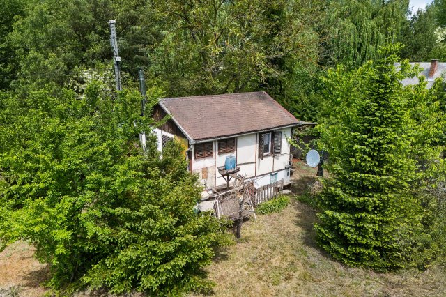 Eladó családi ház, Oroszlányban 13.5 M Ft, 2 szobás