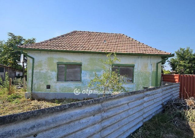 Eladó családi ház, Jánoshidán 5.8 M Ft, 2+2 szobás