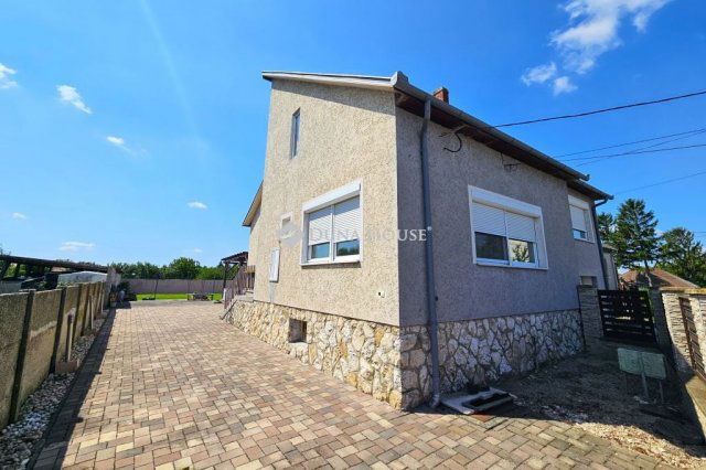 Eladó családi ház, Kónyon, Kazinczy utcában 78.9 M Ft, 3 szobás