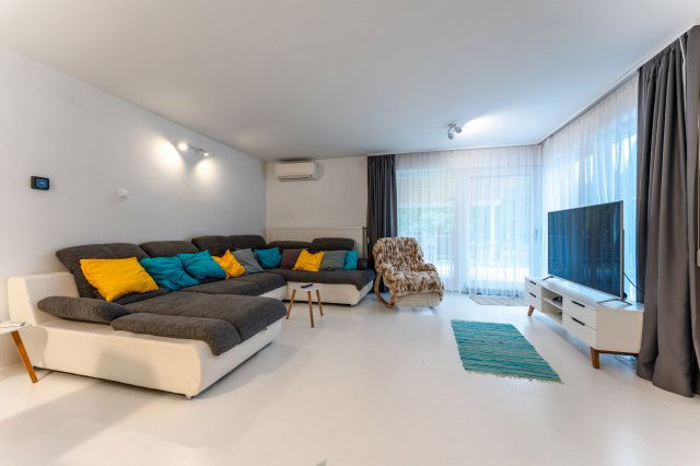 Eladó sorház, Balatonkenesén, Mókus utcában 139.999 M Ft