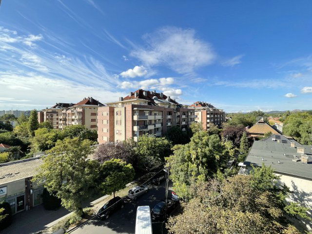 Eladó téglalakás, Budapesten, XI. kerületben, Csurgói úton