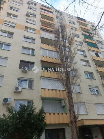 Eladó panellakás, Szegeden 51.49 M Ft, 2 szobás