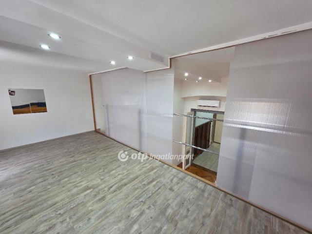 Eladó téglalakás, Budapesten, VI. kerületben 84.9 M Ft, 2 szobás