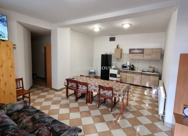 Eladó családi ház, Papkeszin 84.9 M Ft, 4+5 szobás