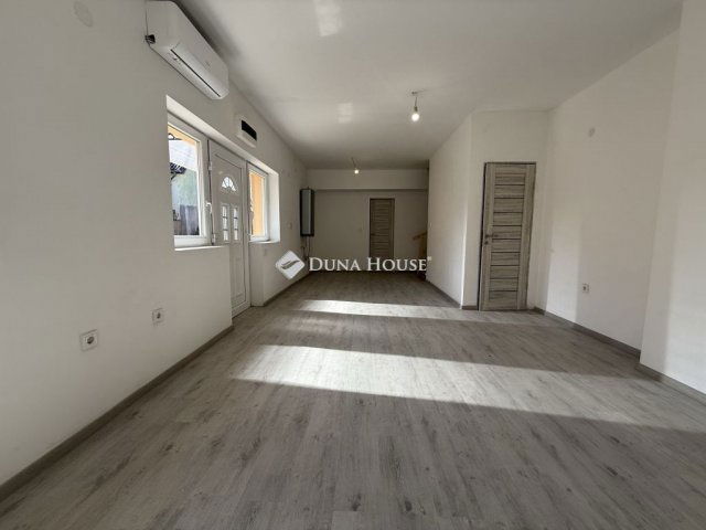 Eladó családi ház, Budapesten, XVIII. kerületben 64.9 M Ft