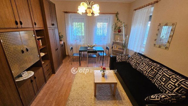 Eladó családi ház, Szomolyán 29.5 M Ft, 2 szobás