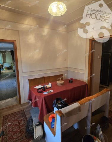 Eladó családi ház, Szabadszálláson 33.5 M Ft, 4 szobás