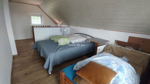 Eladó nyaraló, Mohácson 39 M Ft, 4 szobás / költözzbe.hu