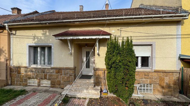 Eladó sorház, Budapesten, XIV. kerületben, Gödöllői utcában