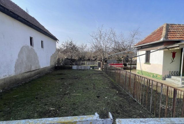 Eladó családi ház, Fegyverneken, Dankó úton 6.1 M Ft, 1 szobás