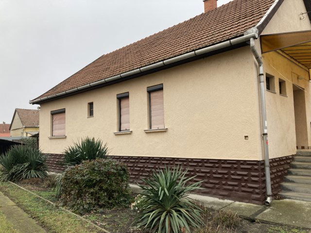 Eladó családi ház, Jászberényben, Zerge utcában 54.9 M Ft