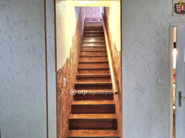 Eladó családi ház, Érden 119.9 M Ft, 4+1 szobás