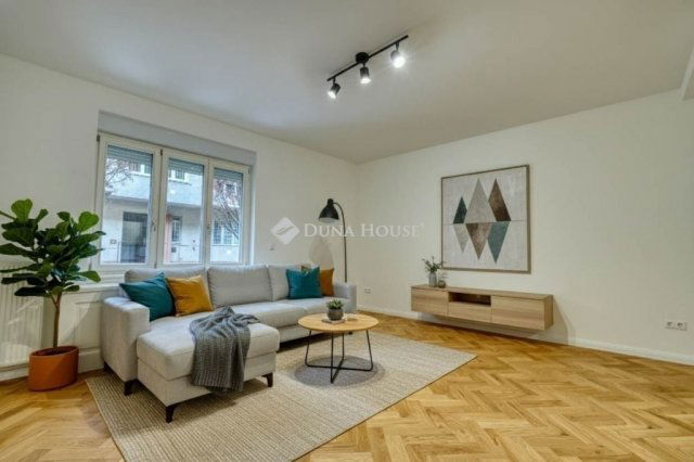 Eladó téglalakás, Budapesten, II. kerületben 139 M Ft, 3 szobás