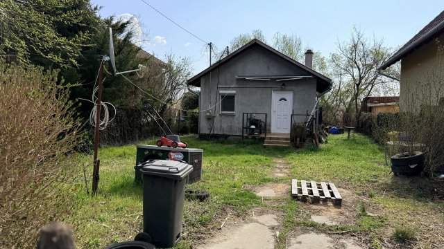 Eladó nyaraló, Dunaharasztin 57 M Ft, 2 szobás