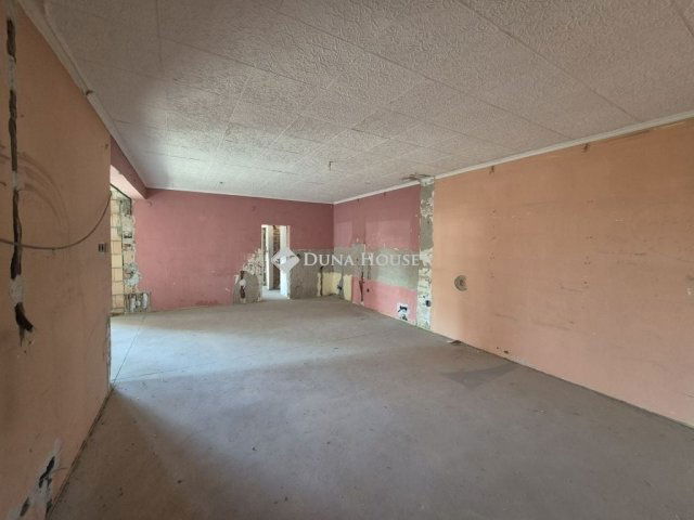 Eladó családi ház, Enyingen 42 M Ft, 4 szobás