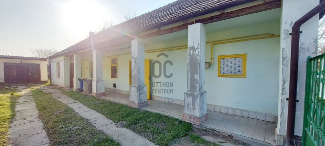 Eladó családi ház, Szigetcsépen 35 M Ft, 3 szobás