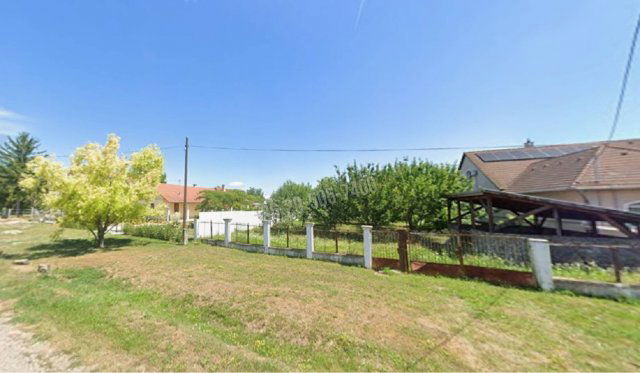 Eladó telek, Tiszalúcon, Hársfa utcában 1.8 M Ft