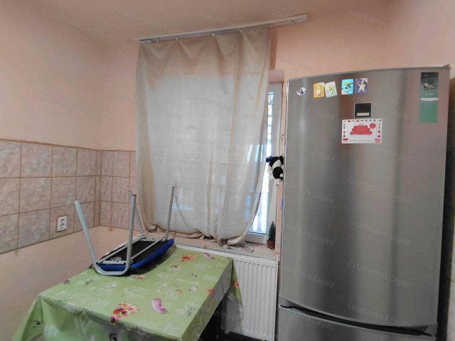 Eladó családi ház, Cegléden 29.9 M Ft, 2 szobás