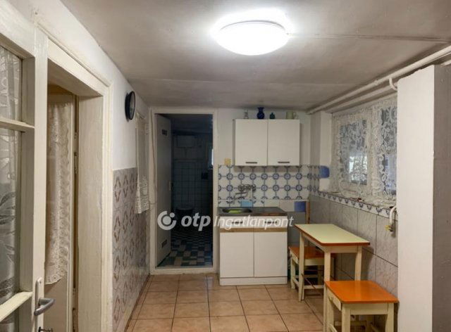 Eladó családi ház, Cegléden 29.5 M Ft, 3+1 szobás