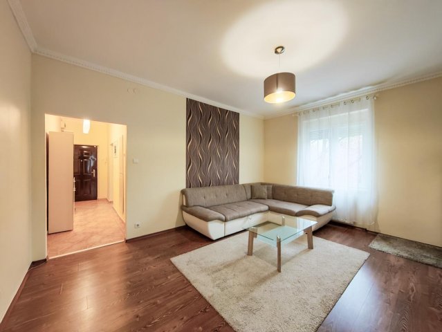 Eladó téglalakás, Tatabányán 45.4 M Ft, 2 szobás