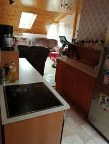 Eladó családi ház, Úrin 260 M Ft, 7 szobás