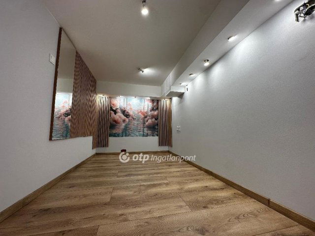 Eladó téglalakás, Budapesten, V. kerületben 124.9 M Ft