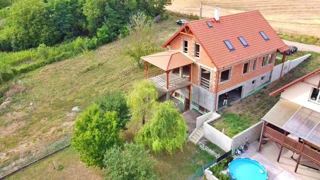 Eladó családi ház, Vanyarcon 69.9 M Ft, 6+2 szobás
