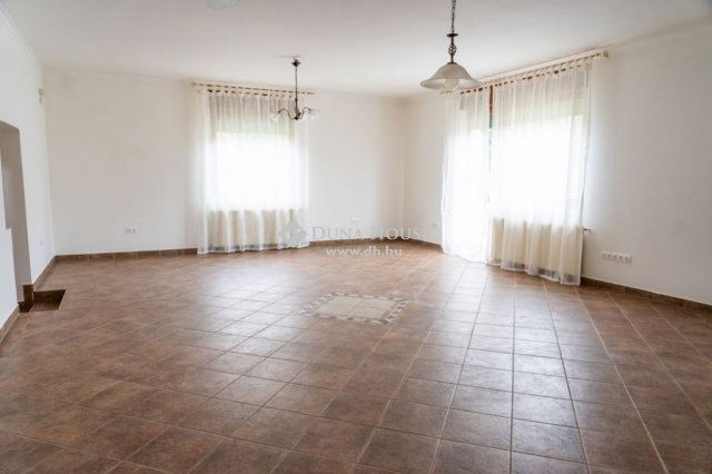 Eladó családi ház, Budapesten, XIX. kerületben 210 M Ft
