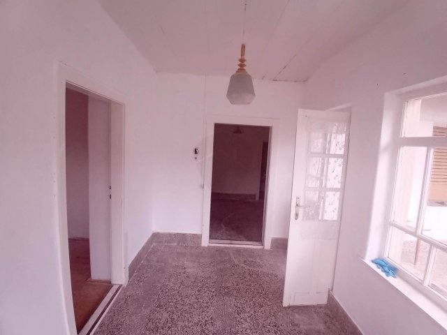 Eladó családi ház, Úrin 36.5 M Ft, 3 szobás