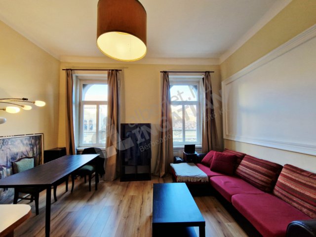 Kiadó téglalakás, albérlet, VII. kerületben, Thököly úton