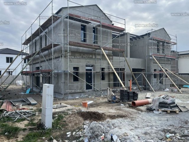 Eladó ikerház, Budapesten, XVIII. kerületben 149.9 M Ft, 5 szobás