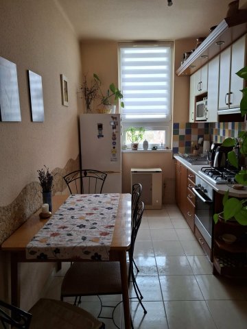 Eladó téglalakás, Szolnokon 34.5 M Ft, 2 szobás