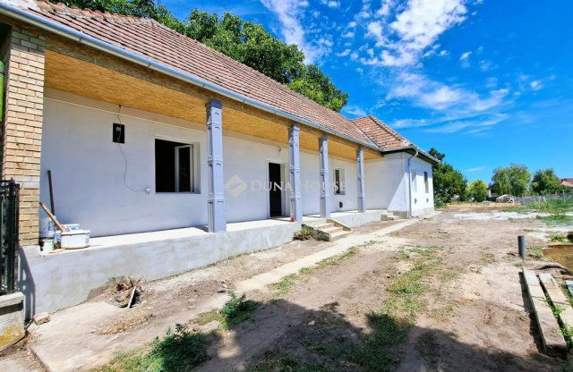 Eladó családi ház, Zsámbokon, Kossuth Lajos utcában 52.5 M Ft