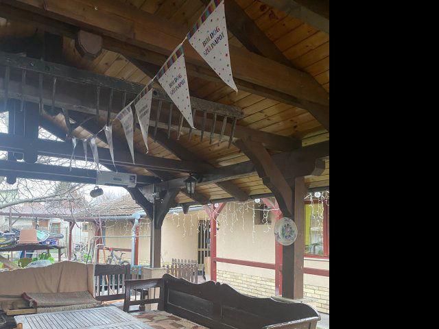 Eladó családi ház, Cegléden 66.5 M Ft, 6 szobás