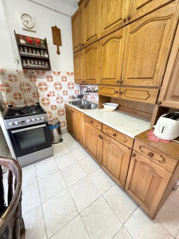 Kiadó téglalakás, albérlet, Pécsett, Esztergár Lajos utcában