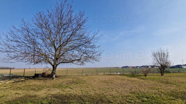 Eladó üzlethelyiség, Sopronkövesden 180 M Ft