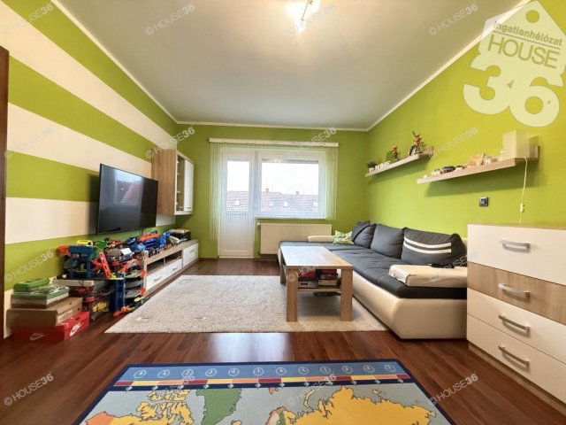 Eladó téglalakás, Kecskeméten 67.5 M Ft, 4 szobás