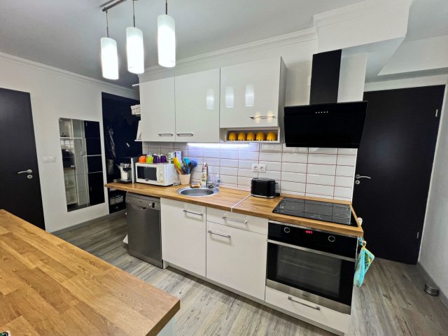 Eladó téglalakás, Debrecenben 108 M Ft, 3 szobás