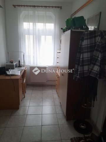 Eladó családi ház, Romándon 49.9 M Ft, 4 szobás