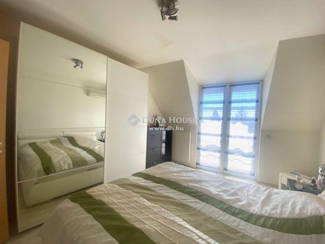 Eladó családi ház, Budapesten, II. kerületben 290.991 M Ft
