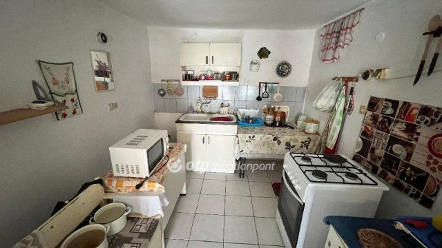 Eladó családi ház, Csóton 12.9 M Ft, 3 szobás