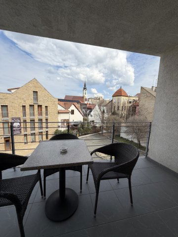 Eladó téglalakás, Baján 89.9 M Ft, 3 szobás