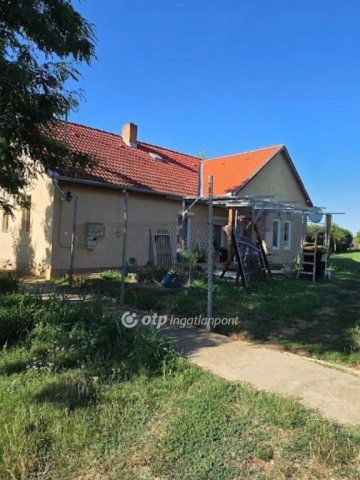 Eladó családi ház, Szaván 37.9 M Ft, 4 szobás