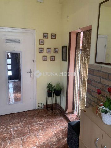 Eladó családi ház, Tolnán 37 M Ft, 3 szobás