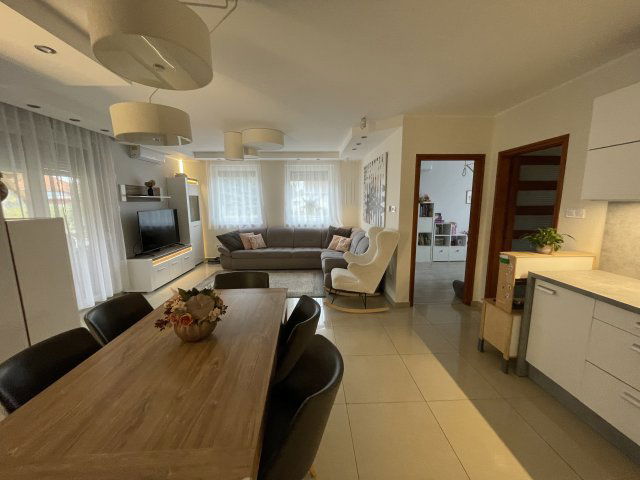 Eladó családi ház, Kecskeméten 109 M Ft, 4 szobás