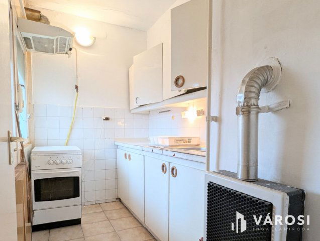 Eladó téglalakás, Békéscsabán 39.5 M Ft, 3 szobás