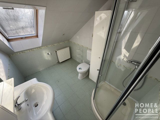 Eladó családi ház, Szatymazon 82.99 M Ft, 5 szobás