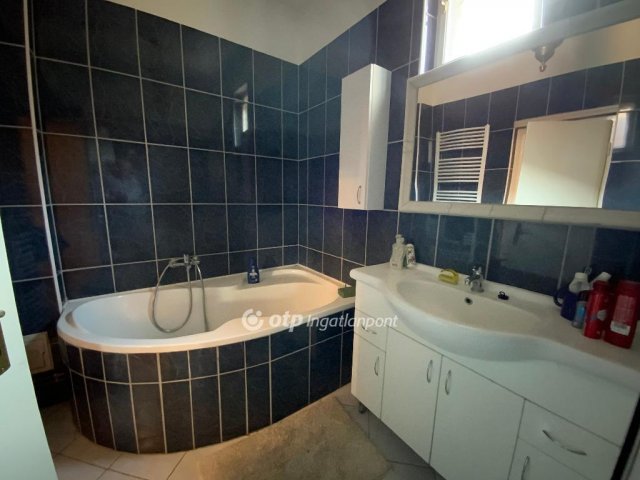 Eladó családi ház, Bagon 116 M Ft, 5+1 szobás